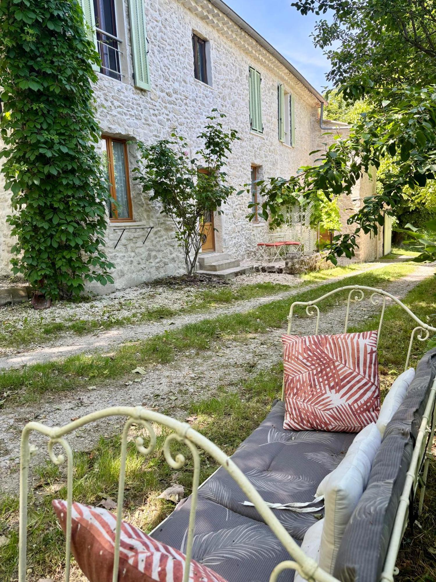 Le Petit Chalus Grand Gite Forcalquier Εξωτερικό φωτογραφία