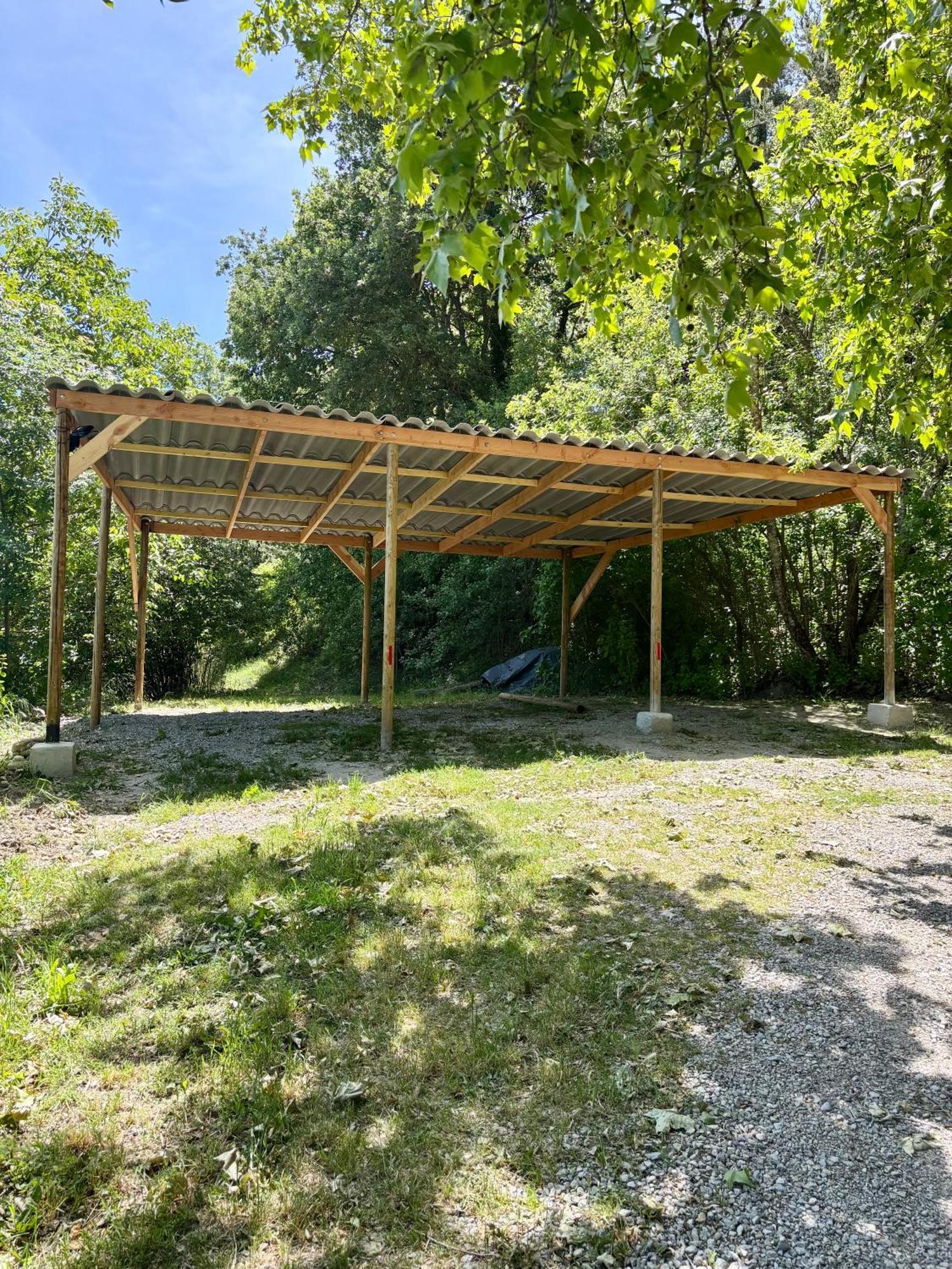 Le Petit Chalus Grand Gite Forcalquier Εξωτερικό φωτογραφία